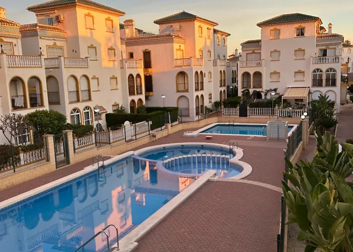 Mimosa Molino Blanco La Mata شقة